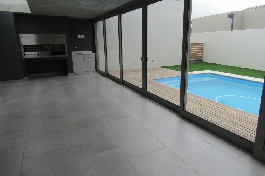 4 Bedroom Property for Sale in Oubaai Western Cape